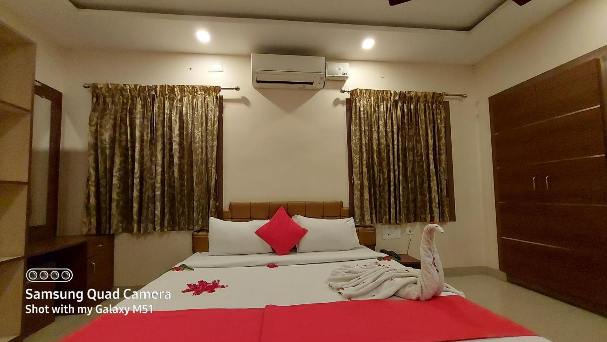 Shri Kamadhenu Residency Hotel Coimbatore Bagian luar foto